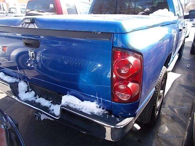 2007 Dodge Ram Pickup 1500 Laramie 4dr Quad Cab SB